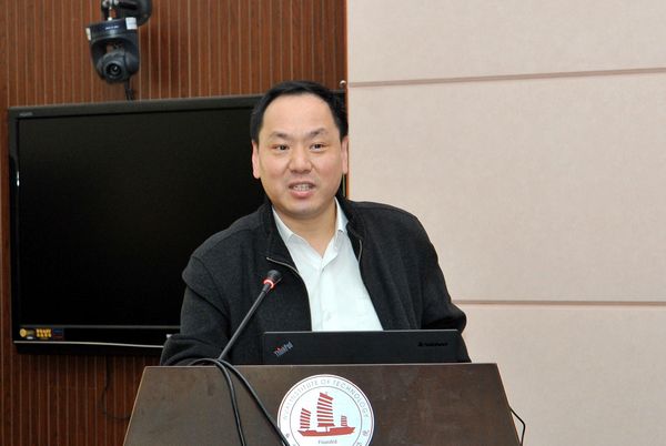 周雨青教授作报告